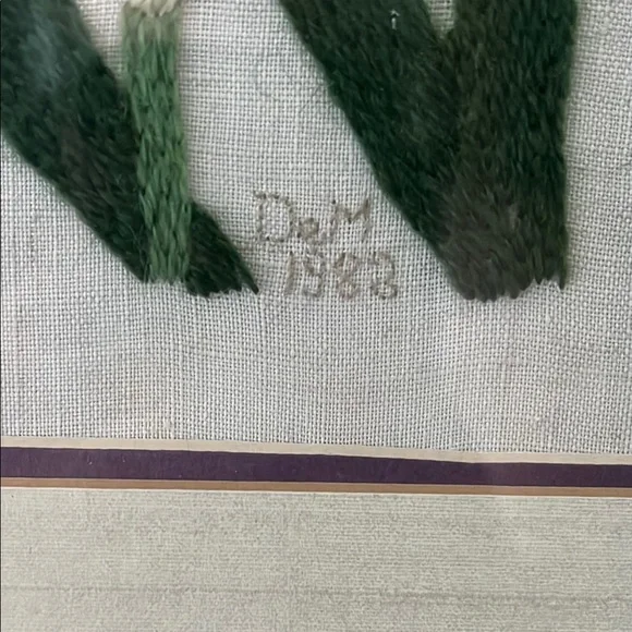 ▫️Vtg Embroidery Iris Gold Framed Wall Decor - Picture 5 of 6